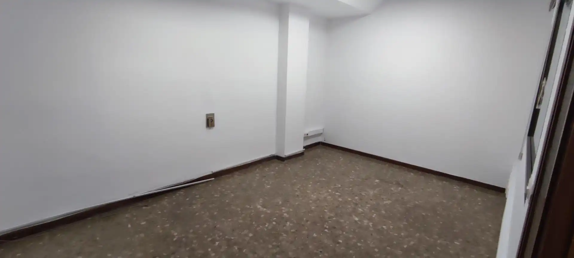 Office for rent in Sevilla  with Air Conditioner