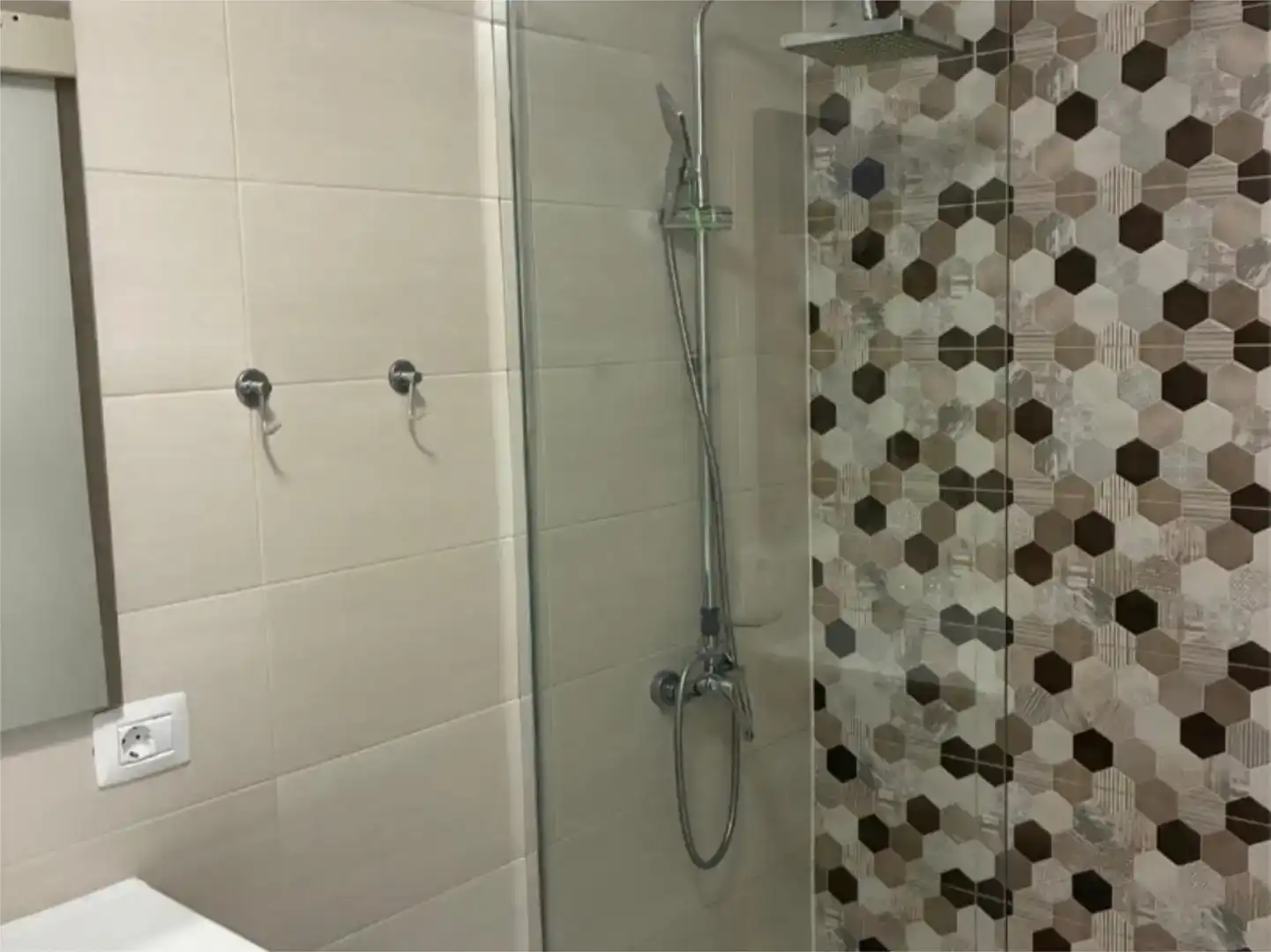 Badezimmer von Wohnung zur Miete in Arona mit Balkon