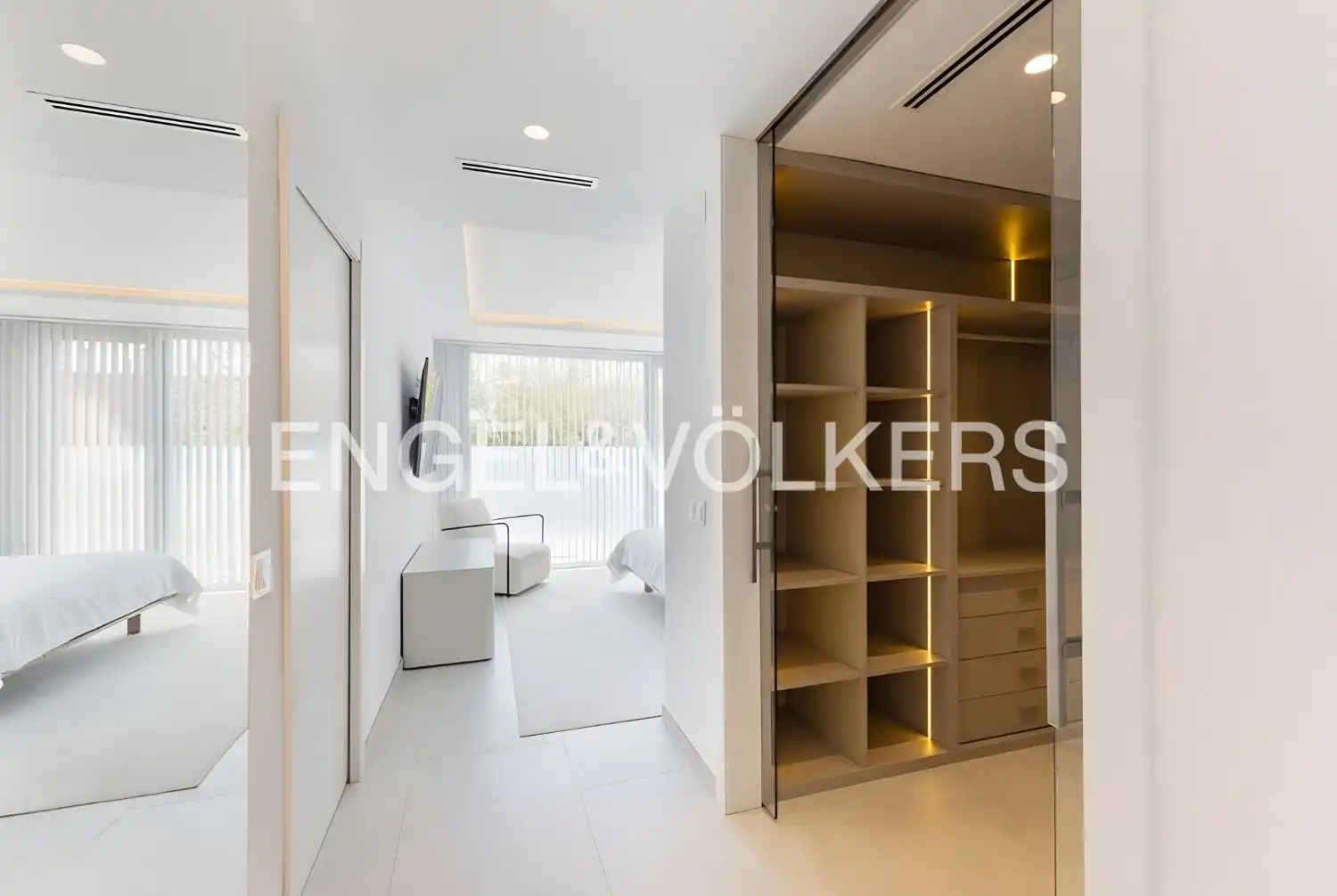 Houses for sale in Real  with Air Conditioner, Heating and Terrace