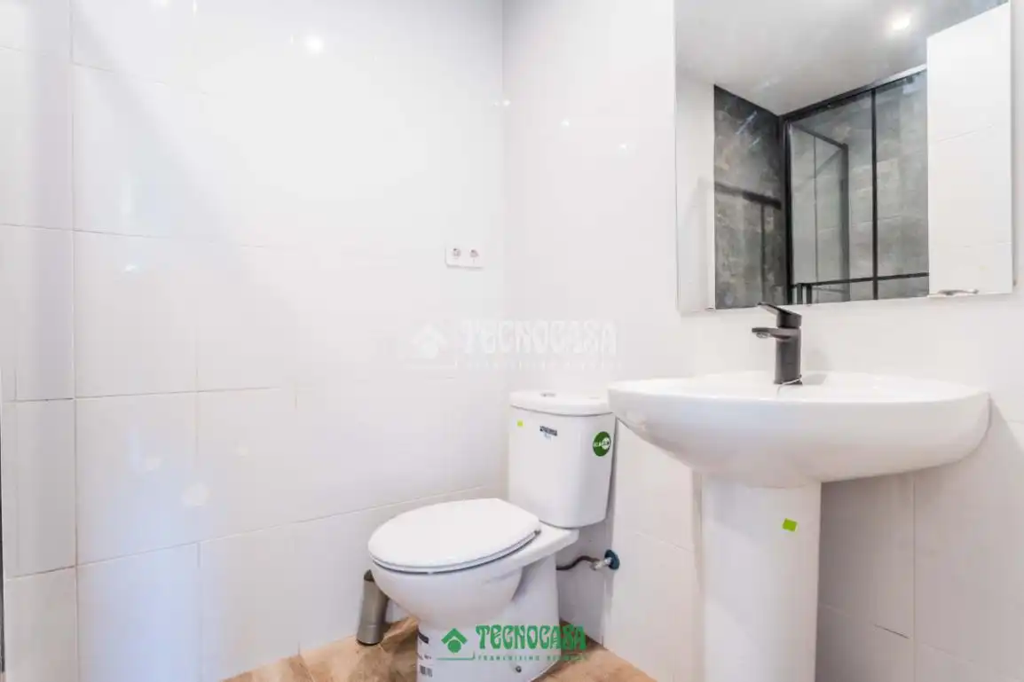 Bathroom of Flat for sale in Almería  with Air Conditioner