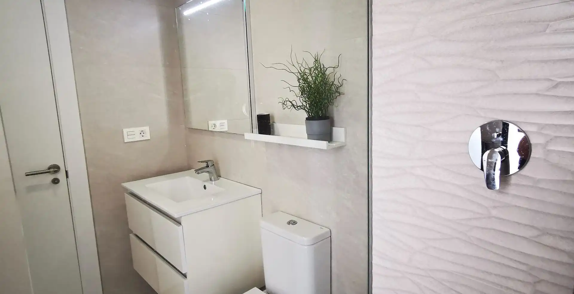 Bany de Casa o xalet de lloguer en Águilas amb Aire condicionat, Jardí privat i Terrassa