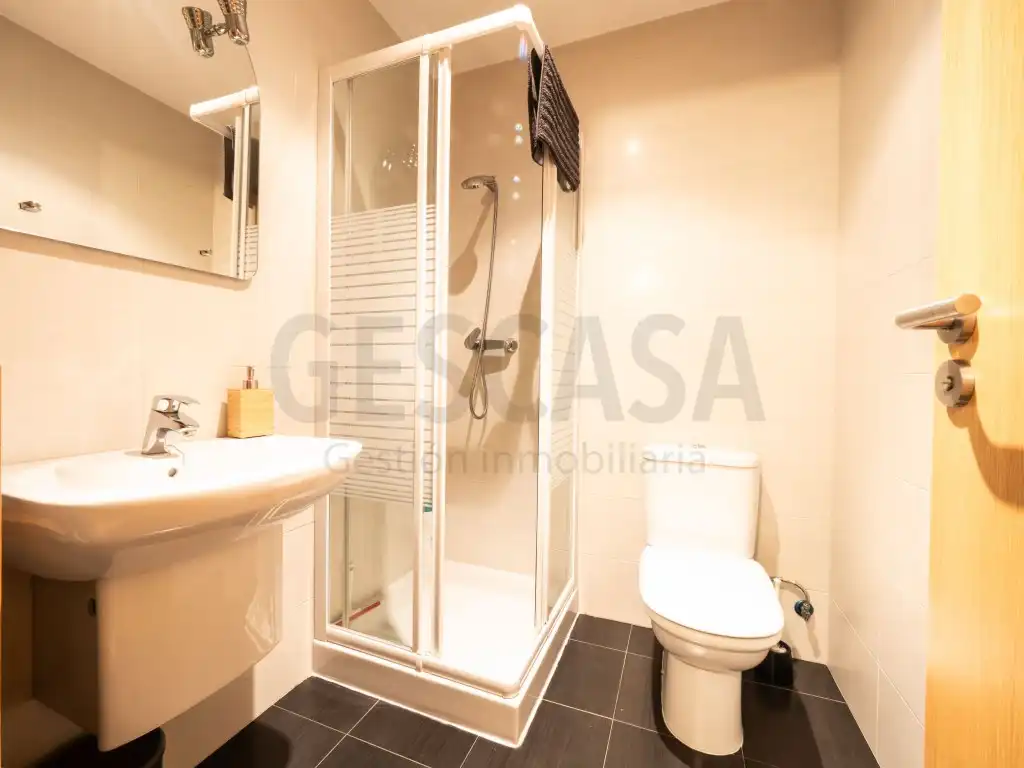 Bathroom of Apartments for sale in El Pont de Suert