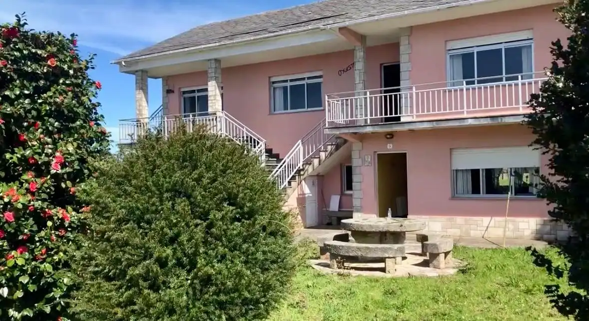 Vista exterior de Casa o chalet de alquiler en A Capela  con Calefacción, Jardín privado y Parquet