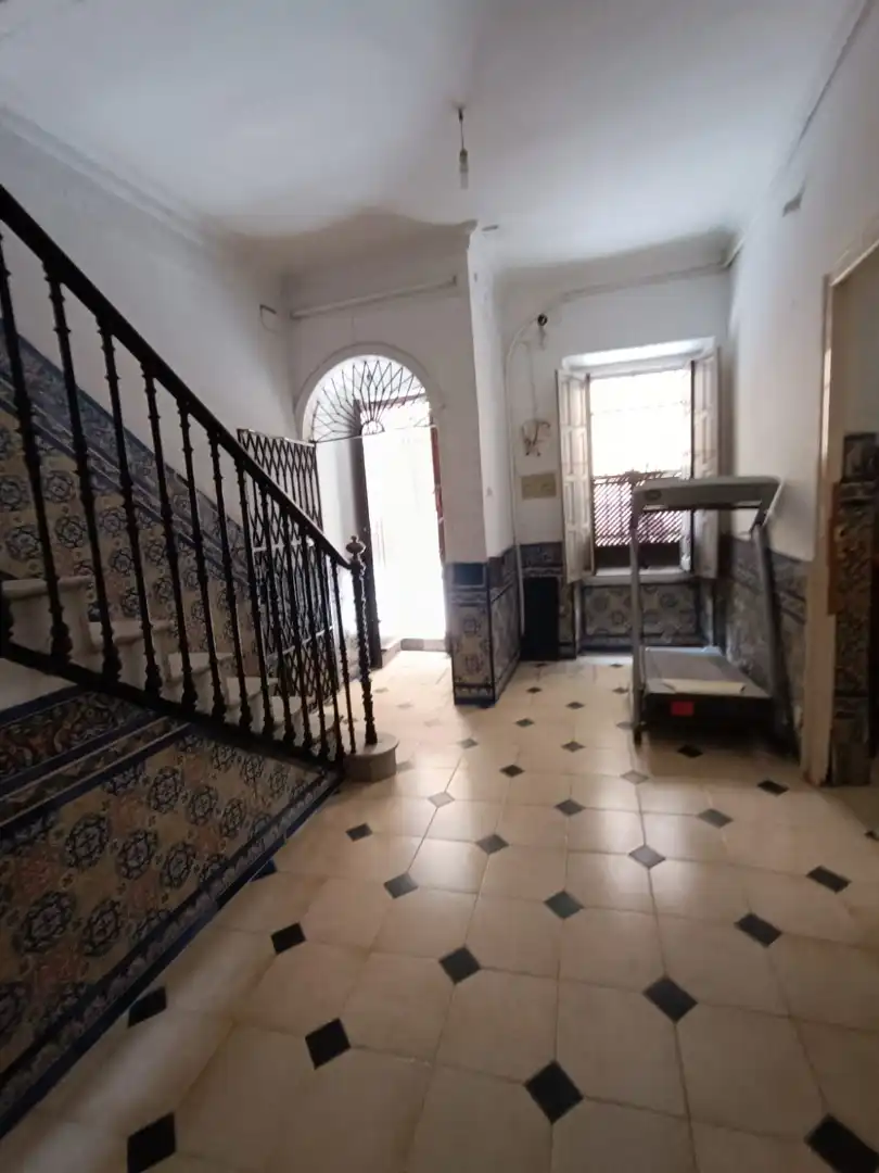 Casa adosada en venda en Sevilla amb Terrassa i Balcó