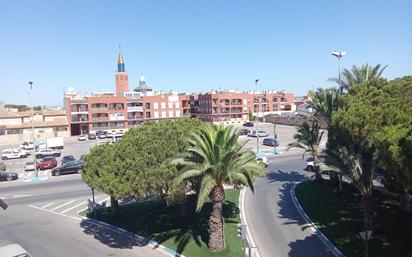 Außenansicht von Wohnung zum verkauf in San Pedro del Pinatar mit Klimaanlage und Terrasse