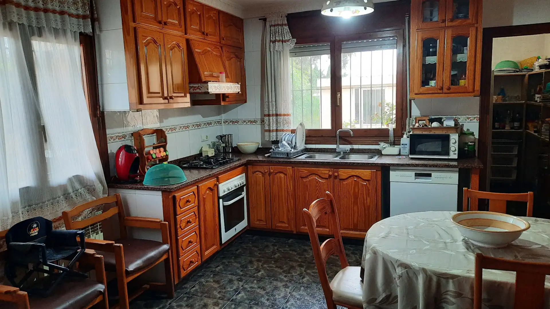 Cuina de Casa o xalet en venda en Vinaròs amb Calefacció, Jardí privat i Terrassa