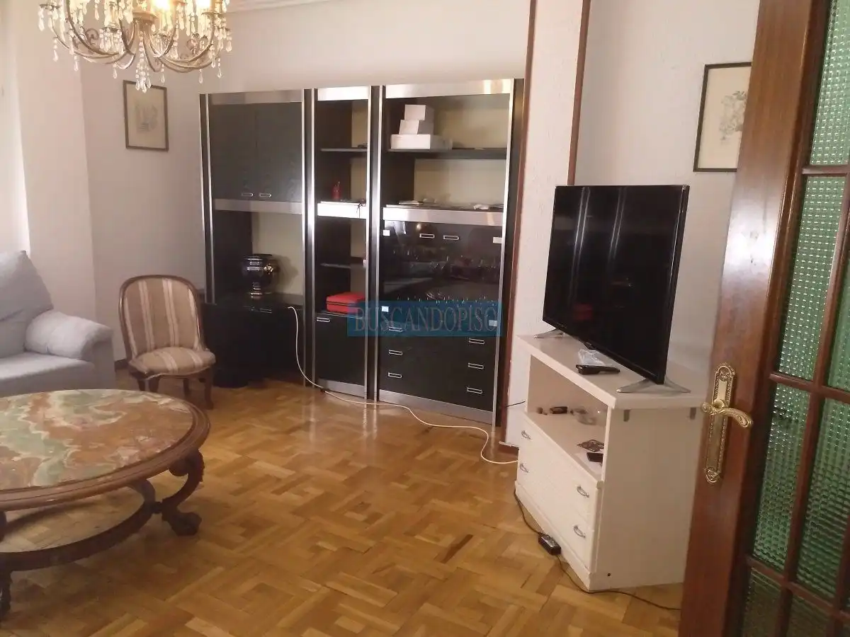 Living room of Flat for rent in  Logroño  with Heating, Parquet flooring and Terrace