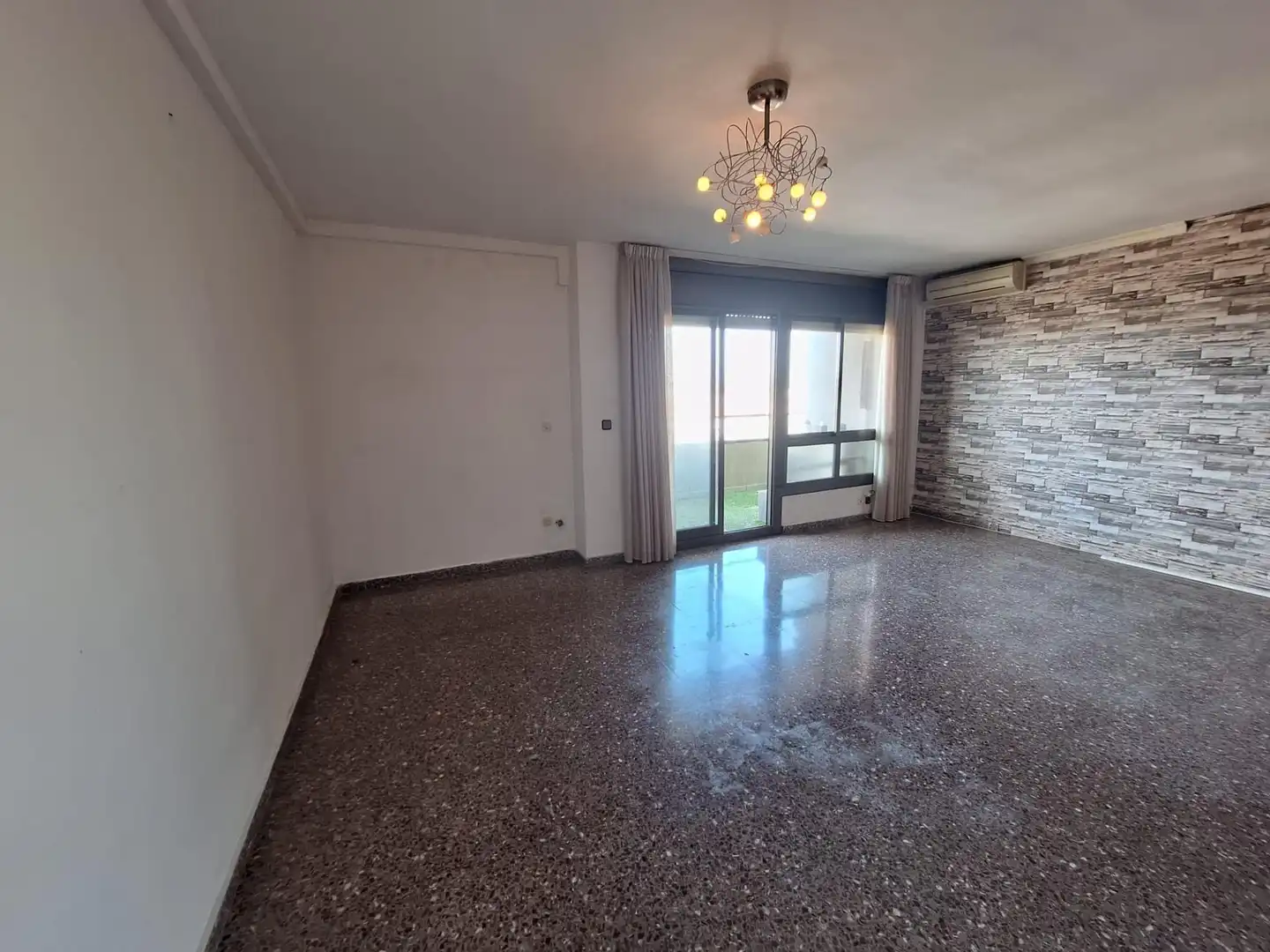 Sala d'estar de Pis en venda en Sabadell amb Aire condicionat, Calefacció i Balcó