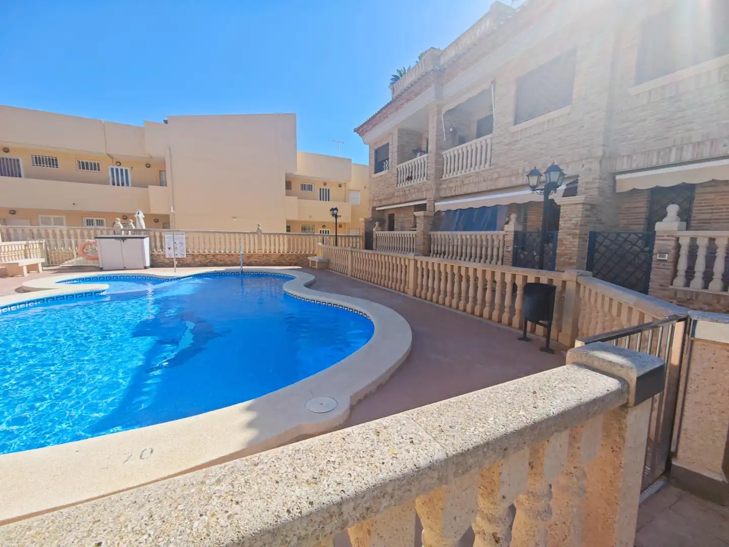 Piscina de Casa o xalet en venda en San Pedro del Pinatar amb Jardí privat, Terrassa i Traster