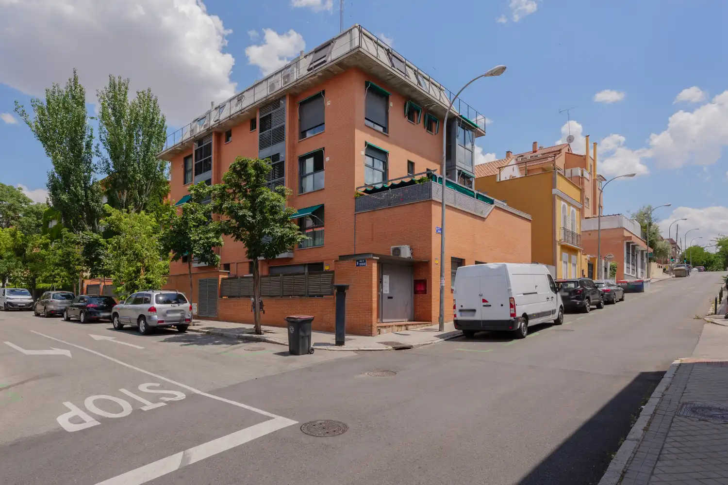Vista exterior de Dúplex en venda en Madrid amb Aire condicionat, Calefacció i Parquet