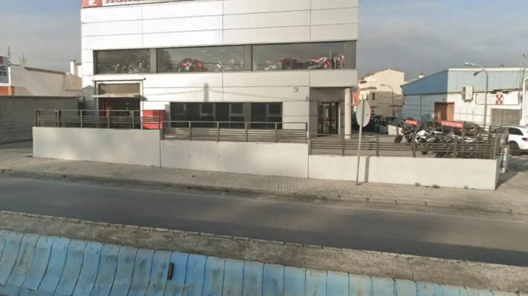 Nau industrial en venda a C/ Manzano