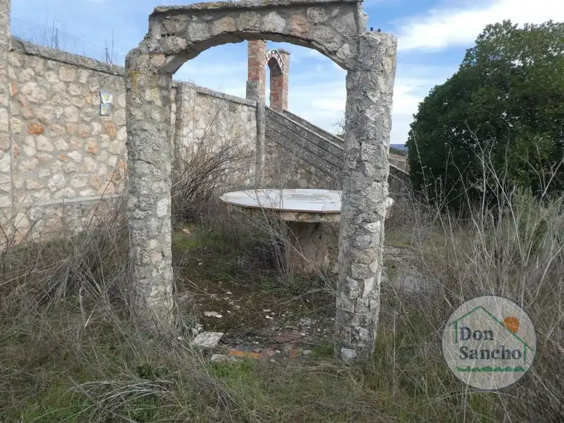 Houses for sale in Olivares de Duero