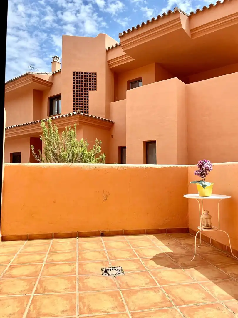 Apartament amb piscina en venda a Benahavís pueblo, imagen 16