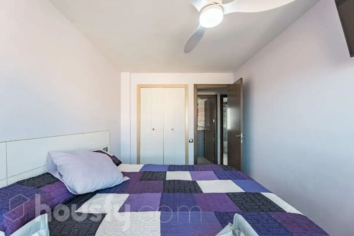 Schlafzimmer von Wohnung zum Verkauf in Rubí mit Klimaanlage, Heizung und Parkett