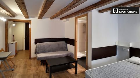 Foto 3 de Piso de alquiler en El Raval, Barcelona Capital