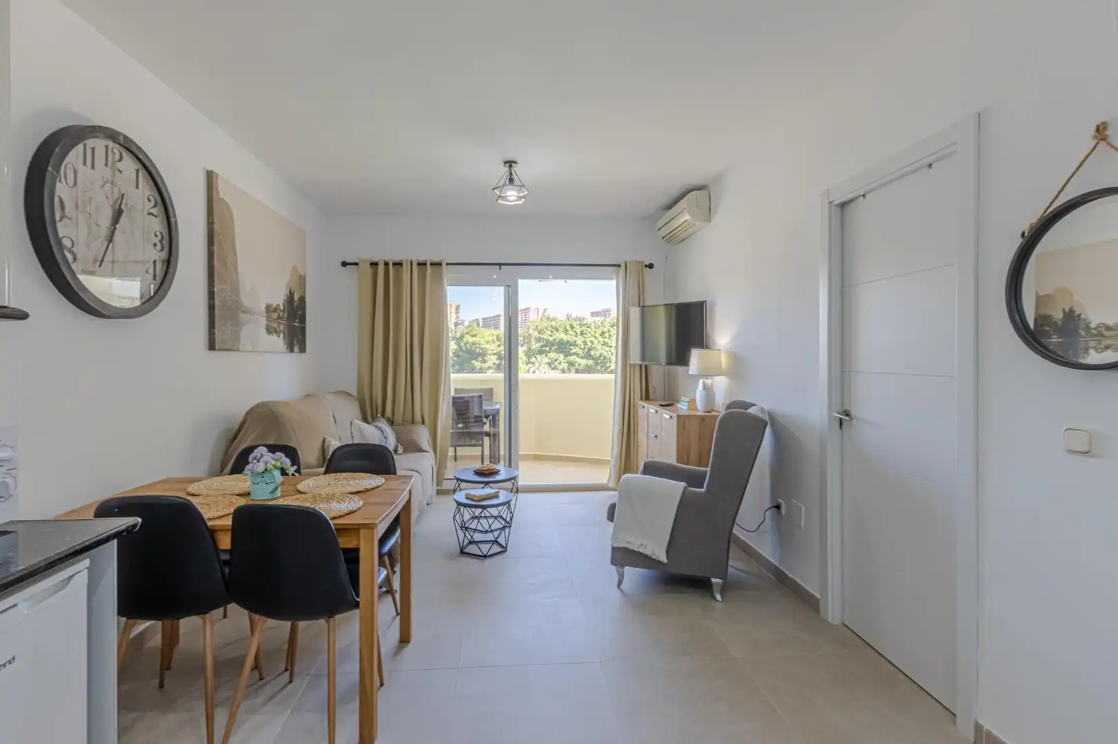 Apartamento en venta en Avenida Avenida de Rocío Jurado, Parque de la Paloma