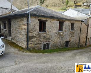 Vista exterior de Casa o xalet en venda en Ponferrada amb Calefacció, Traster i Moblat