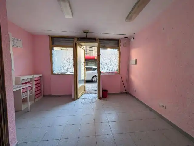 Geschaftsraum zur Miete in Zaragoza