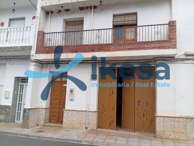 Casa adosada en Venta en Fiñana