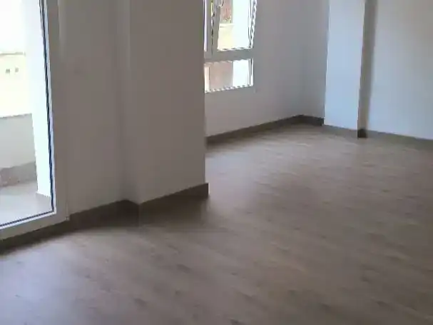 Schlafzimmer von Wohnungen zur Miete in León Capital  mit Balkon