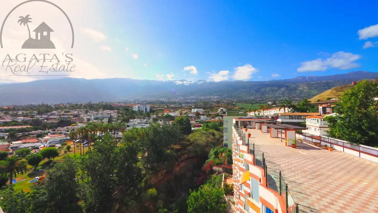 Vista exterior de Àtic en venda en Puerto de la Cruz amb Terrassa, Moblat i Balcó