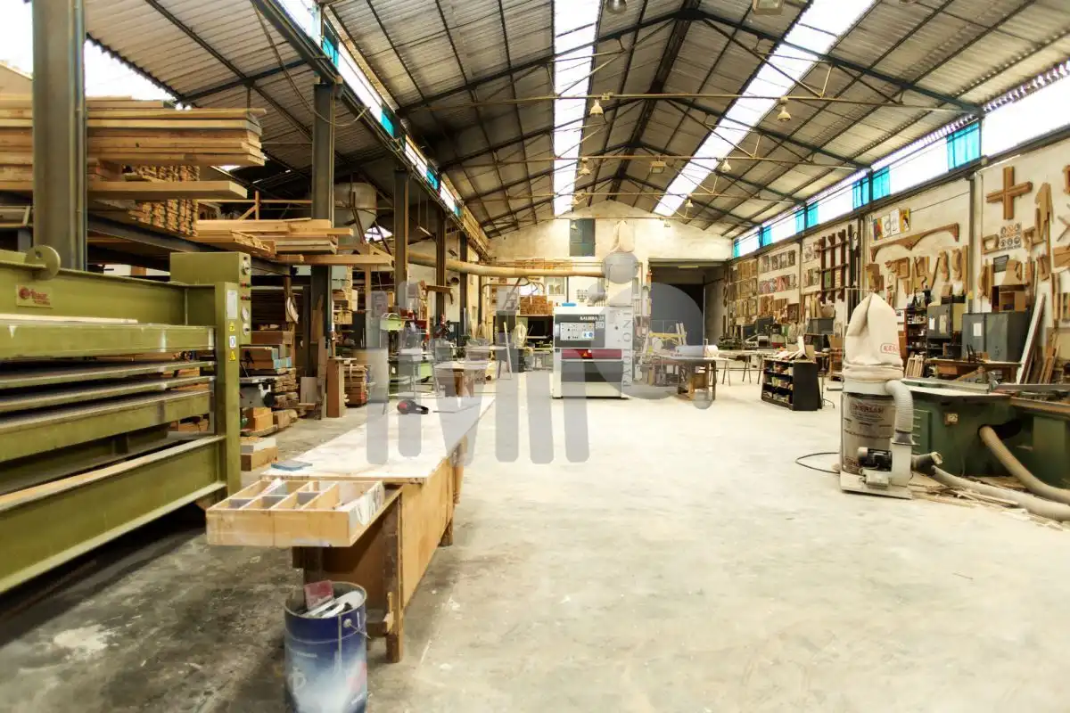Industrial building for sale in Renfe - Bulevar 1ª y 2ª Fase