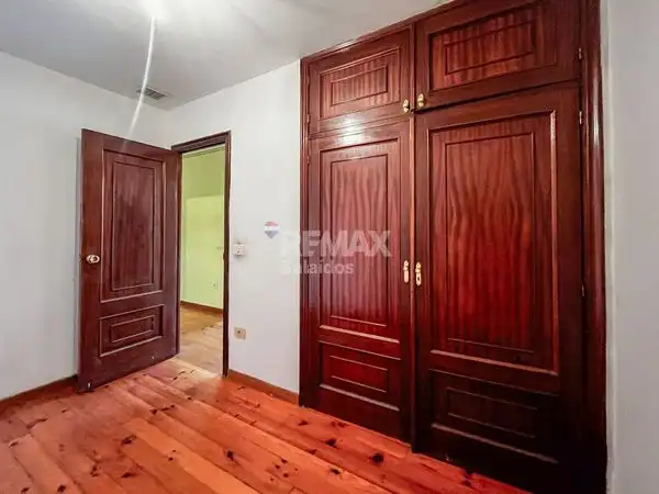 Schlafzimmer von Wohnung zum Verkauf in Nigrán mit Privatgarten und Abstellraum