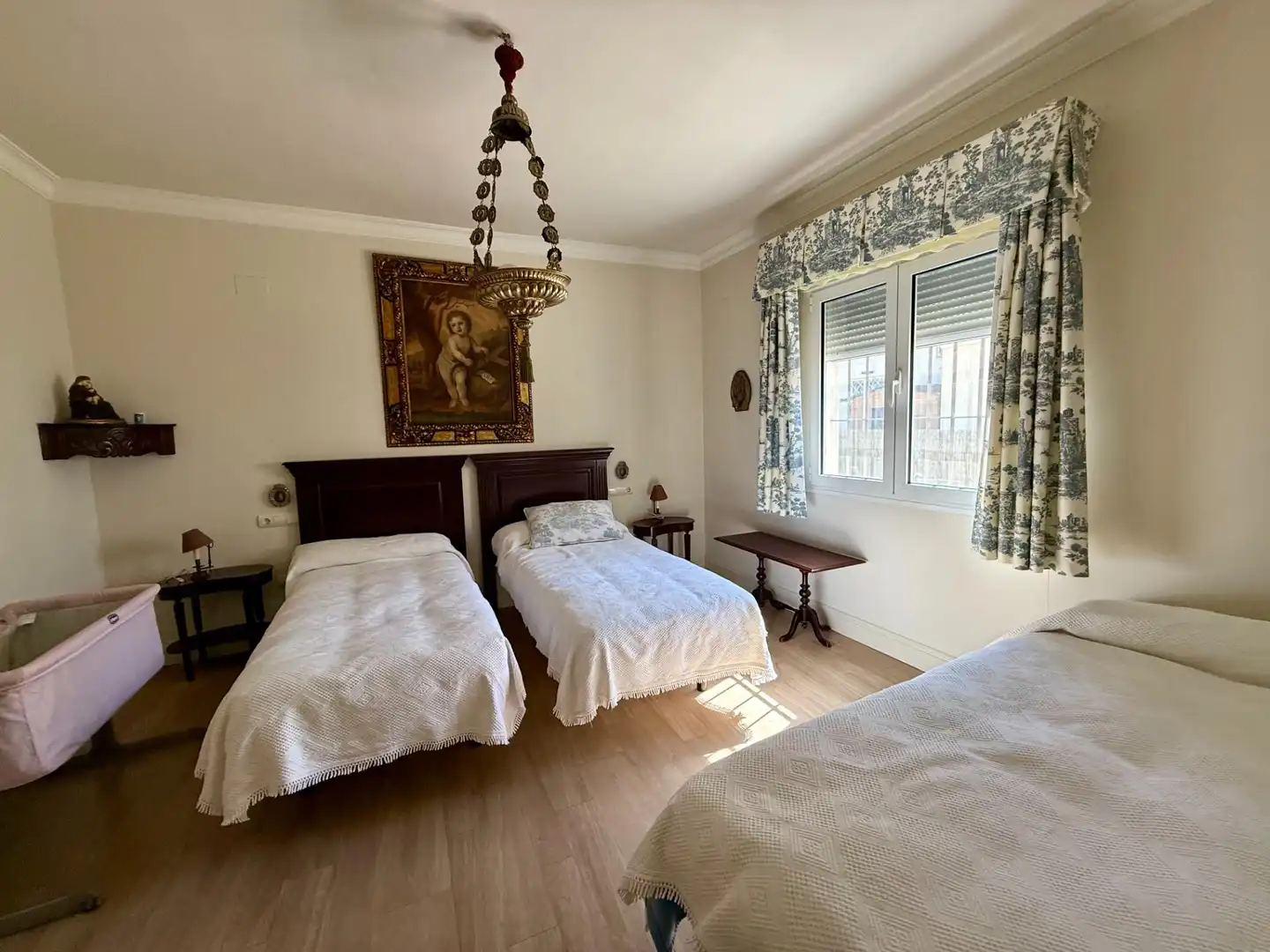 Dormitori de Casa o xalet en venda en El Puerto de Santa María amb Aire condicionat, Jardí privat i Terrassa