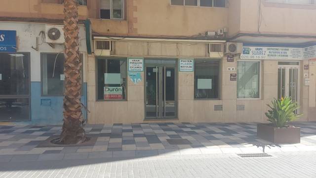 Local comercial en Alquiler en Calle constantino (e) en Plaza de la Luz