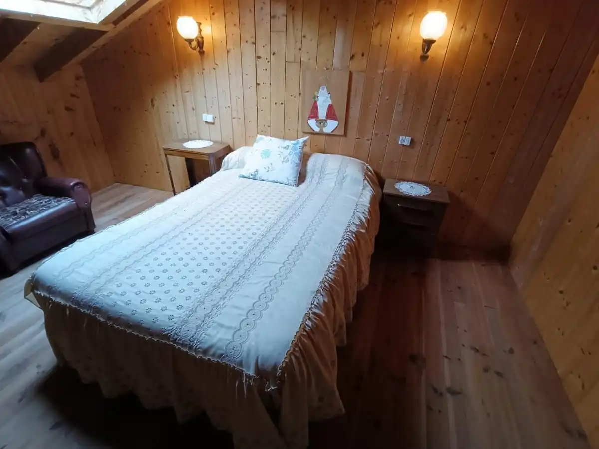 Schlafzimmer von Einfamilien-Reihenhaus zum Verkauf in Peñamellera Alta mit Heizung, Privatgarten und Terrasse