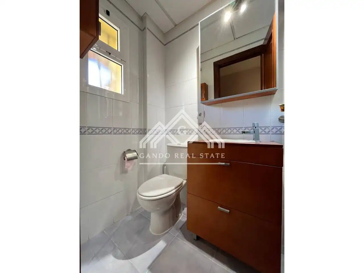Bathroom of Houses for sale in Dos Hermanas  with Air Conditioner
