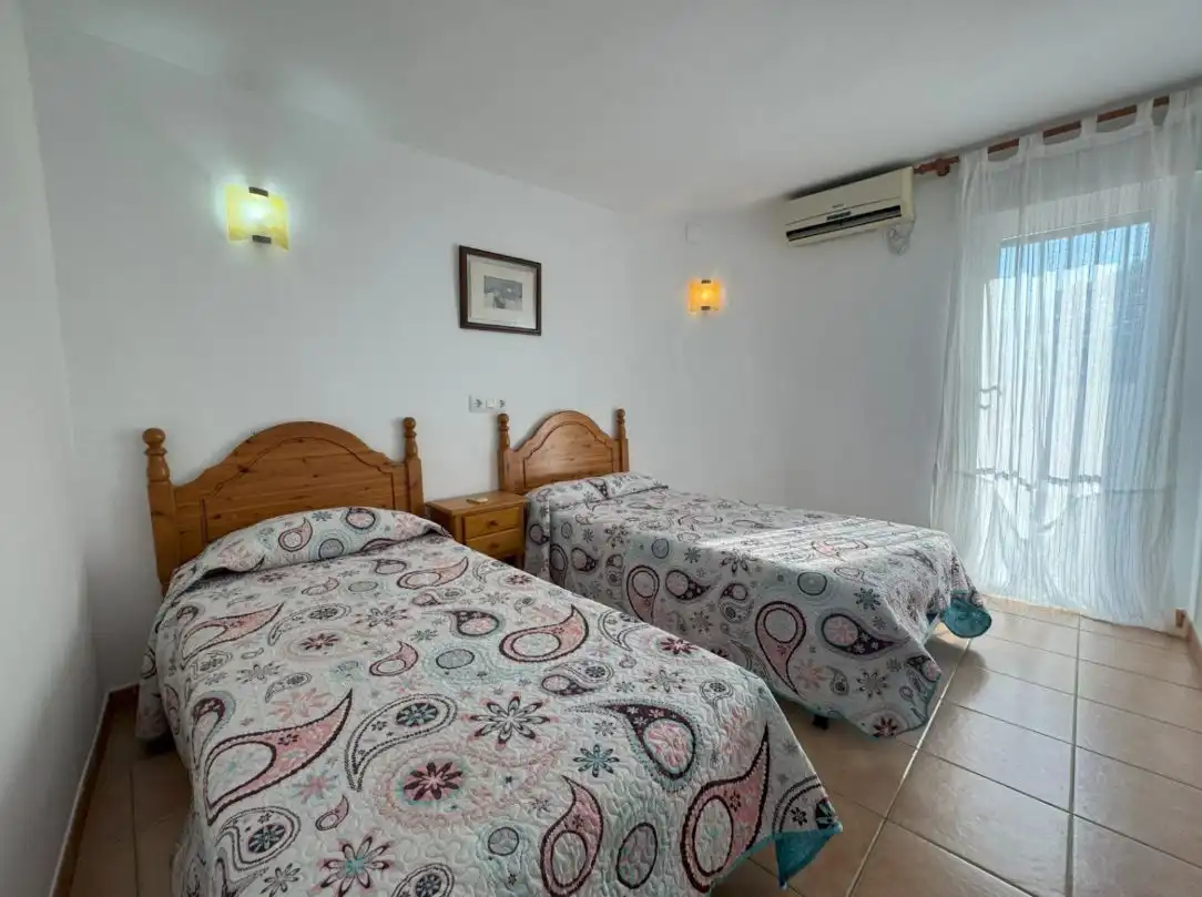 Dormitori de Casa o xalet en venda en Calpe / Calp amb Aire condicionat, Calefacció i Jardí privat