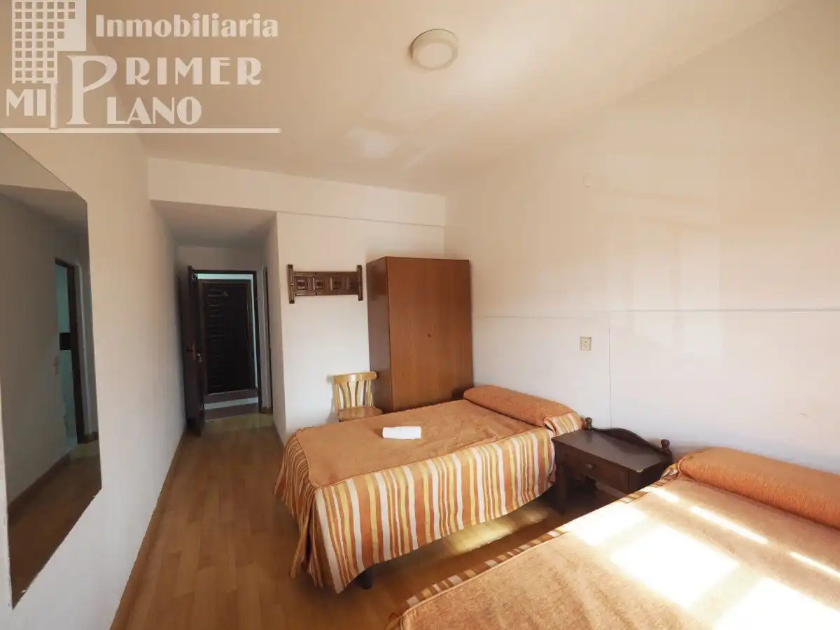 Habitación de Edificio en venta en La Solana  