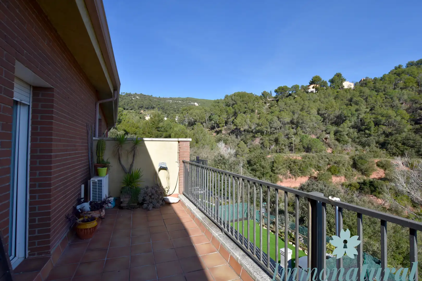 Terraza de Casa adosada en venta en Torrelles de Llobregat con Aire acondicionado, Calefacción y Jardín privado
