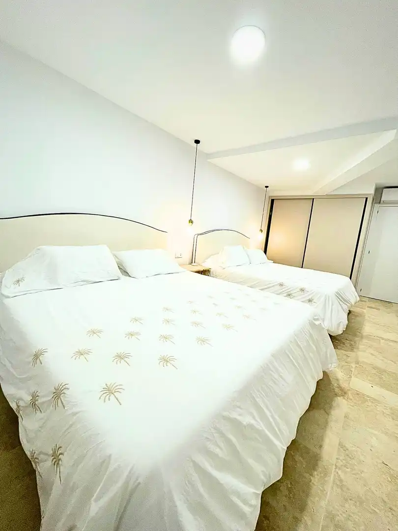 Habitación de Casa adosada de alquiler en Marbella con Aire acondicionado, Amueblado y Horno