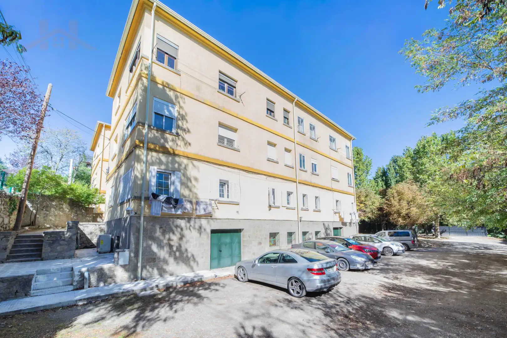 Penthouse for sale in Avenida de los Reyes Católicos
