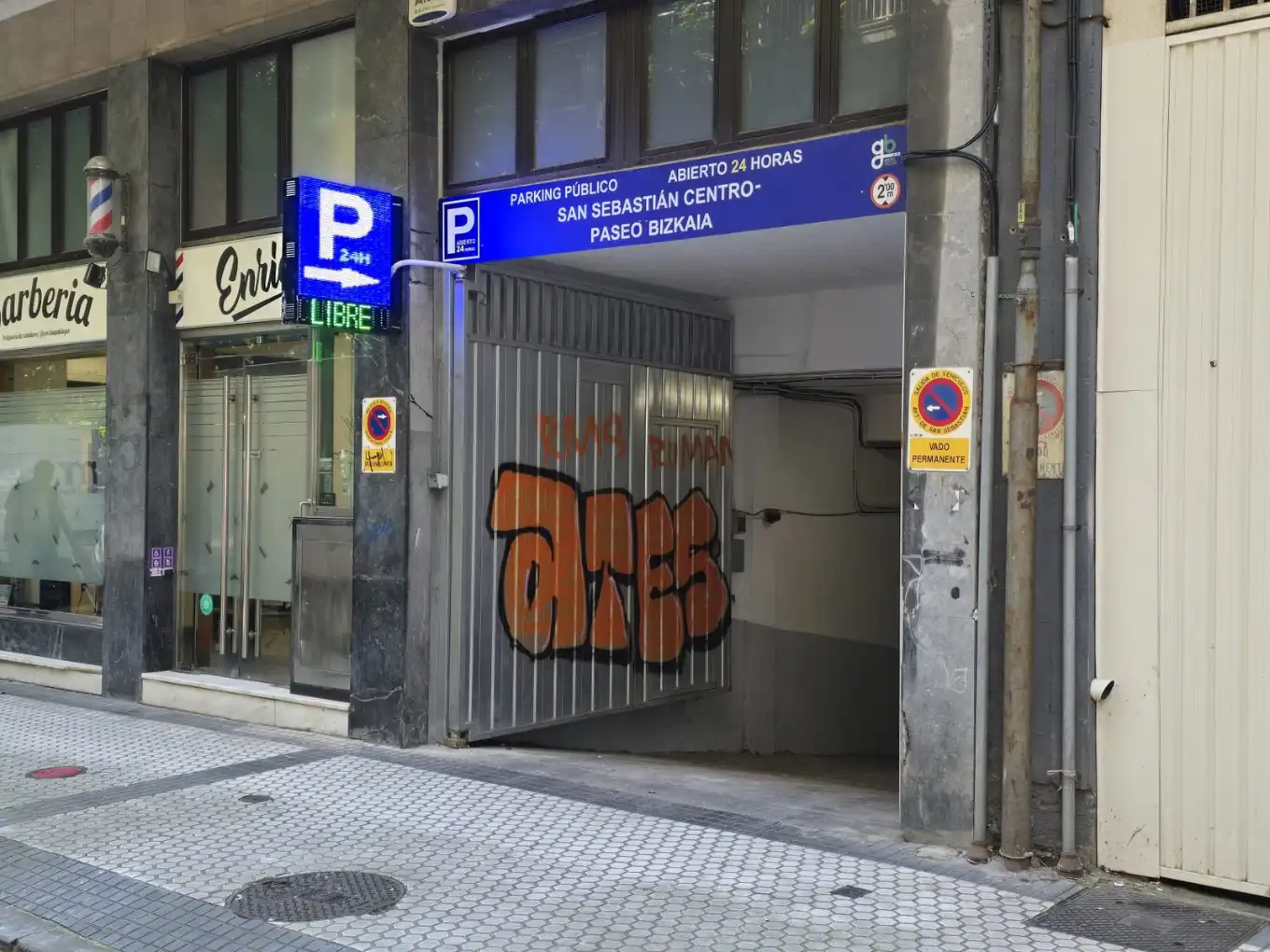 Parking de Garaje de alquiler en Donostia - San Sebastián  con Alarma