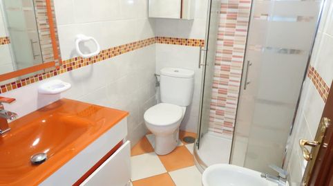 Foto 2 de Piso en venta en Cerca, Los Castros - Castrillón, A Coruña Capital