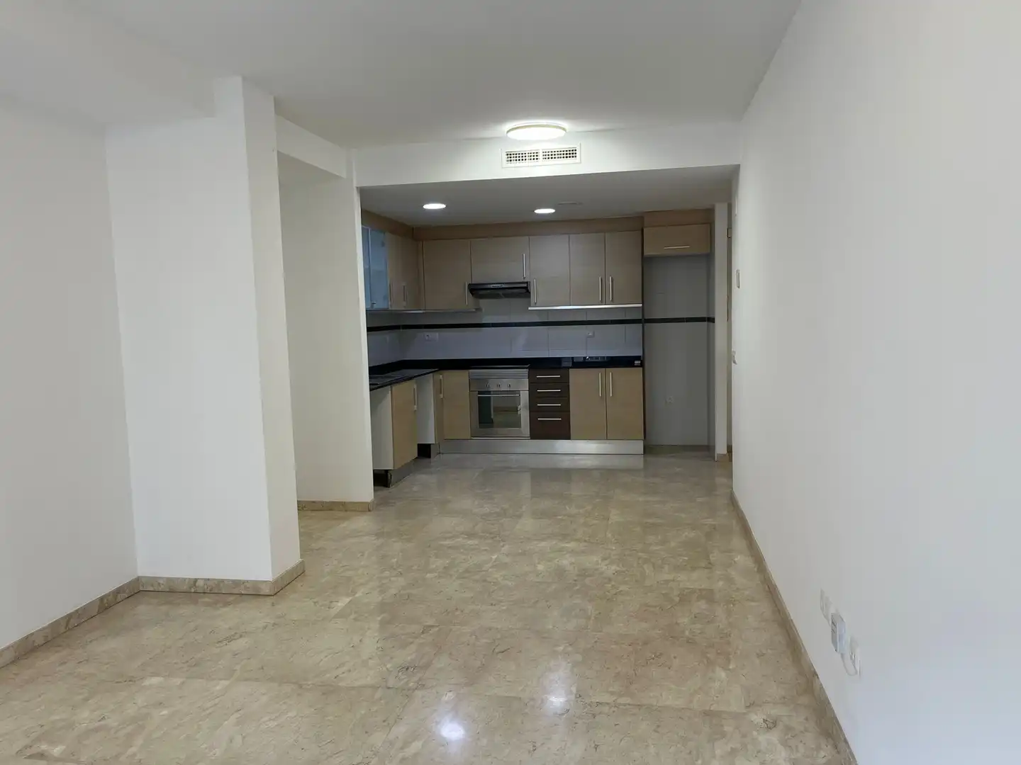 Kitchen of Flat for rent in Alcàsser  with Air Conditioner, Oven and Balcony