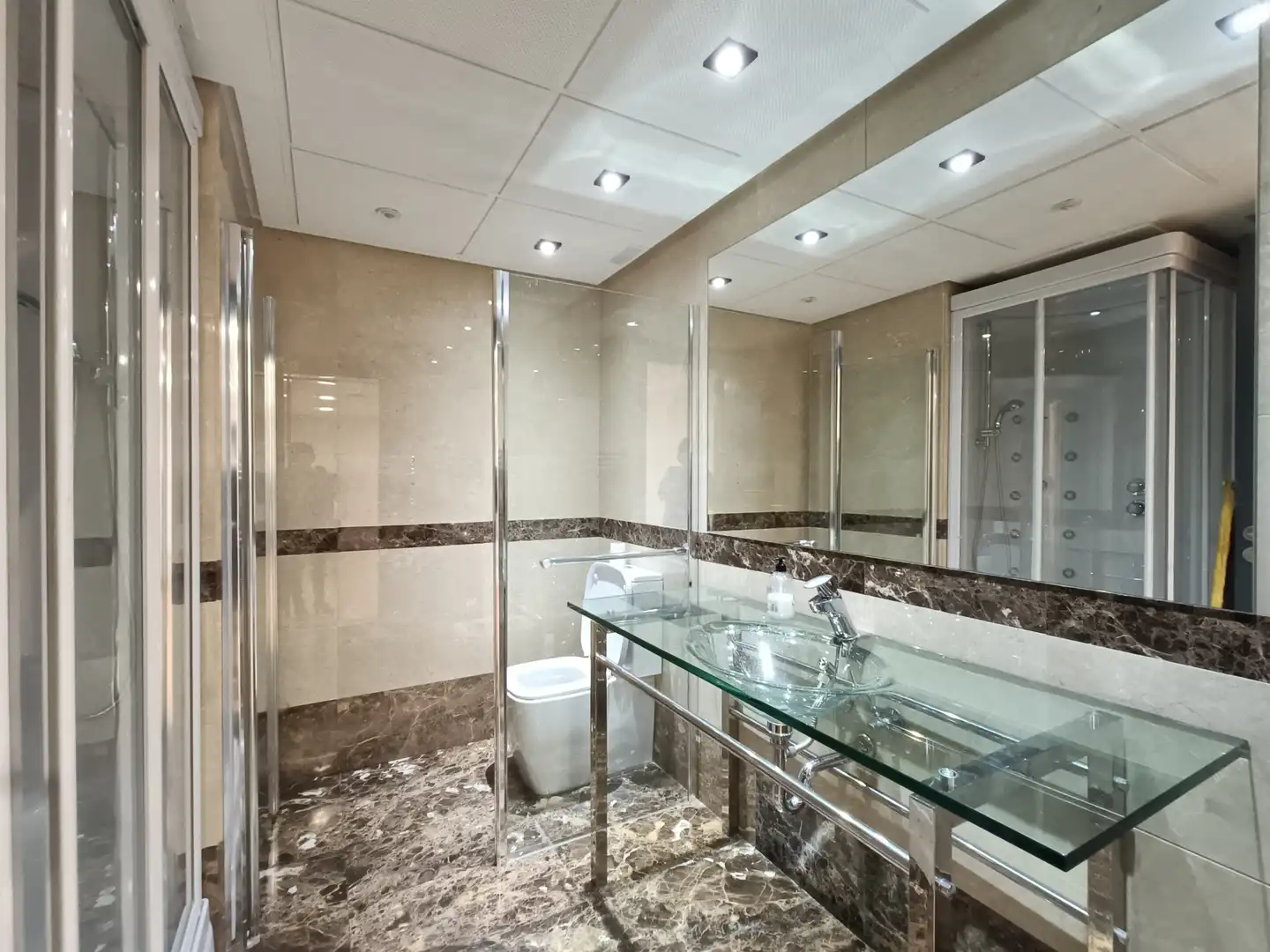 Badezimmer von Wohnung zum Verkauf in Alcorcón mit Klimaanlage, Parkett und Terrasse