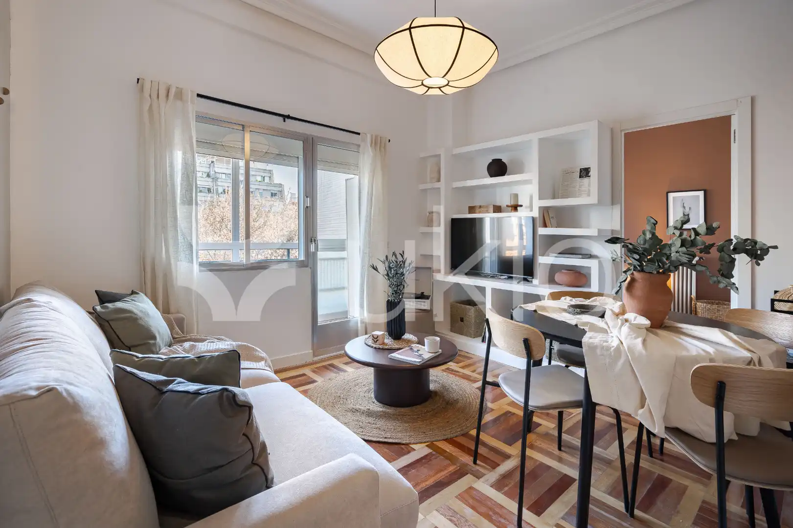 Apartamento con terraza en alquiler en Calle de Víctor Andrés Belaunde, imagen 6