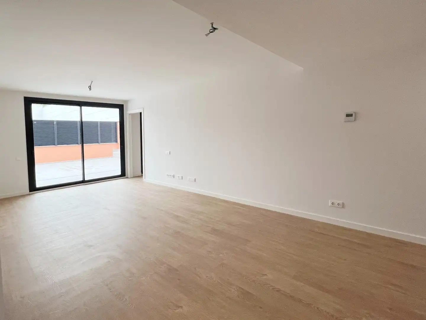 Sala d'estar de Planta baixa en venda en Sabadell amb Calefacció, Terrassa i Piscina comunitària