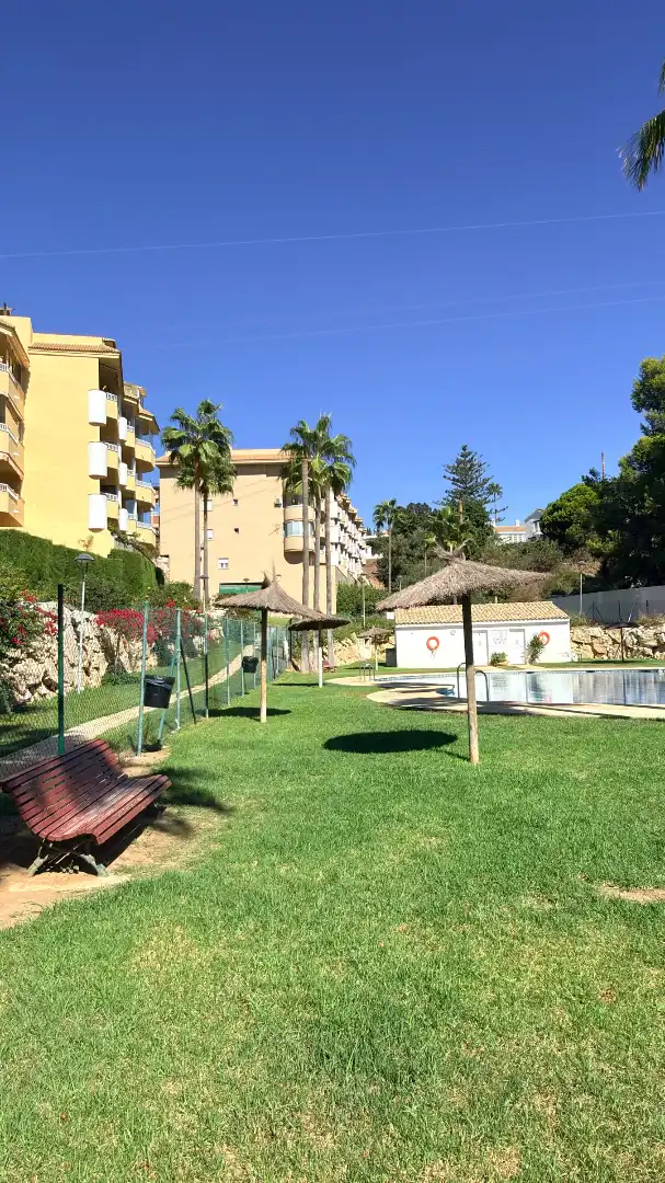 Vista exterior de Pis en venda en Fuengirola amb Aire condicionat, Calefacció i Terrassa