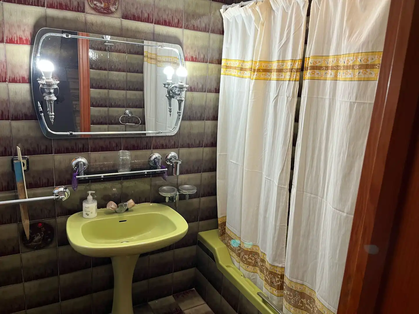 Badezimmer von Dachboden zum Verkauf in Monzón de Campos mit Heizung, Abstellraum und Möbliert