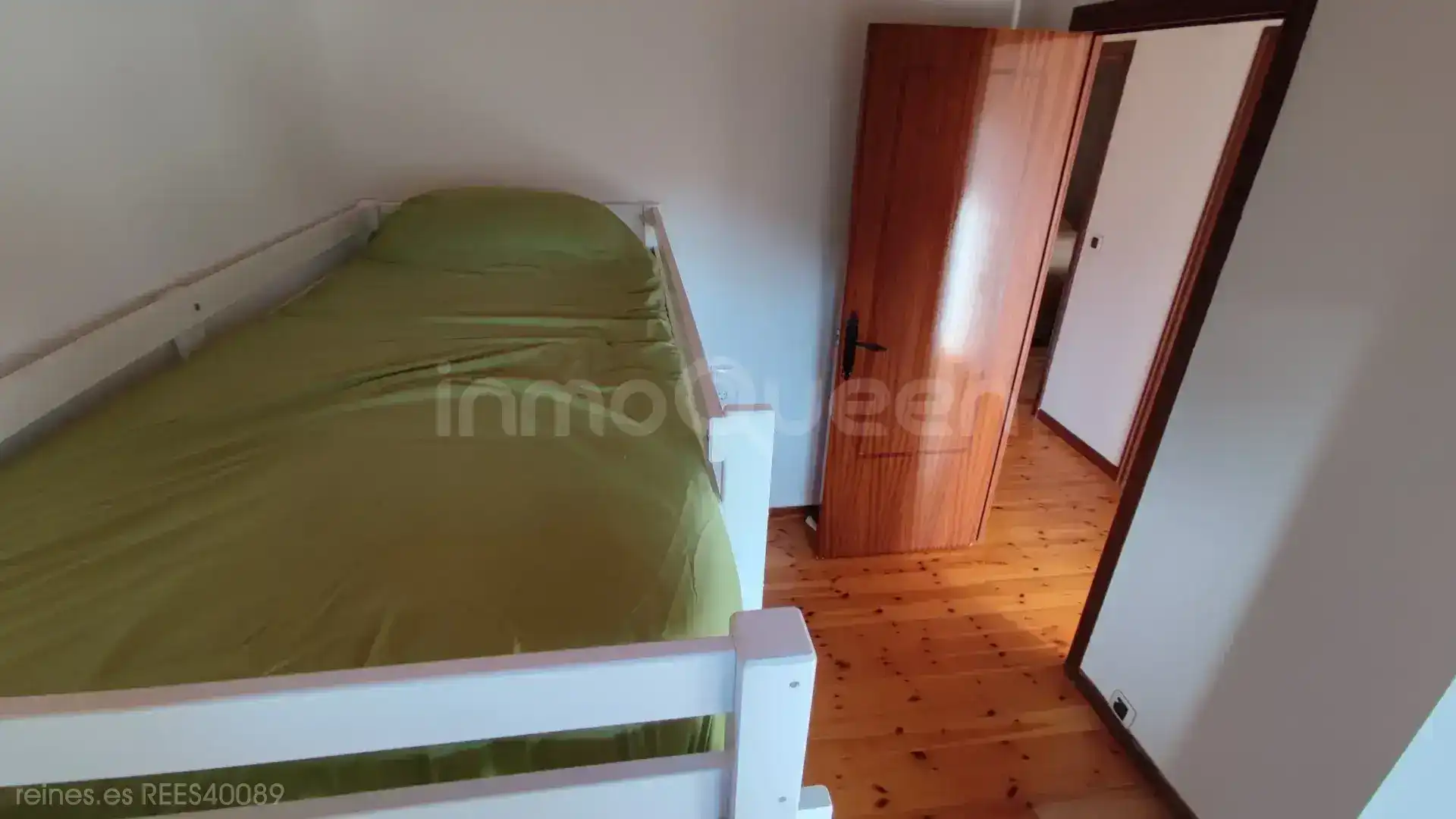 Bedroom of Houses for sale in Peñarrubia  with Heating, Private garden and Furnished