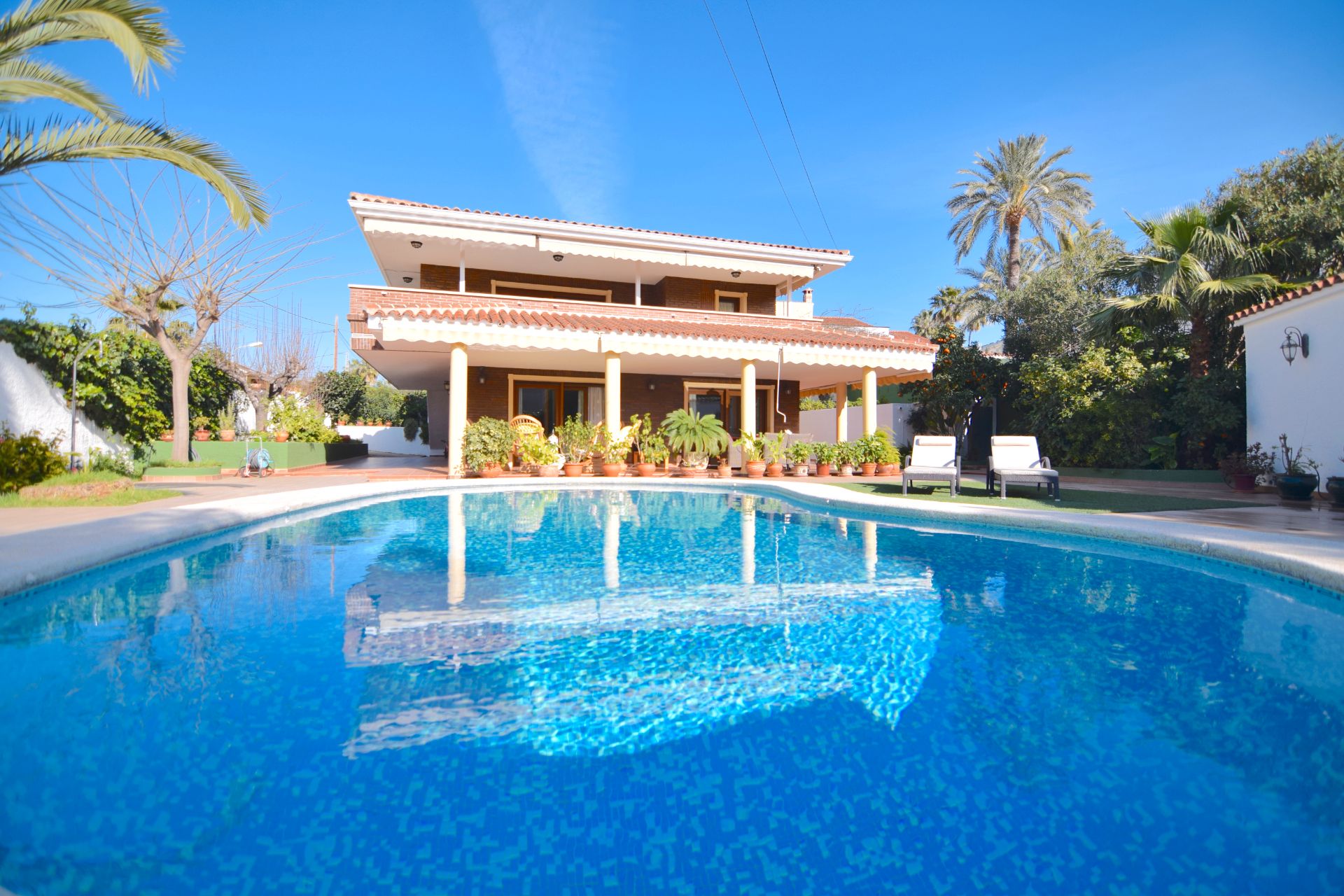 Piscina de Casa o xalet en venda en Benidorm amb Aire condicionat, Calefacció i Jardí privat