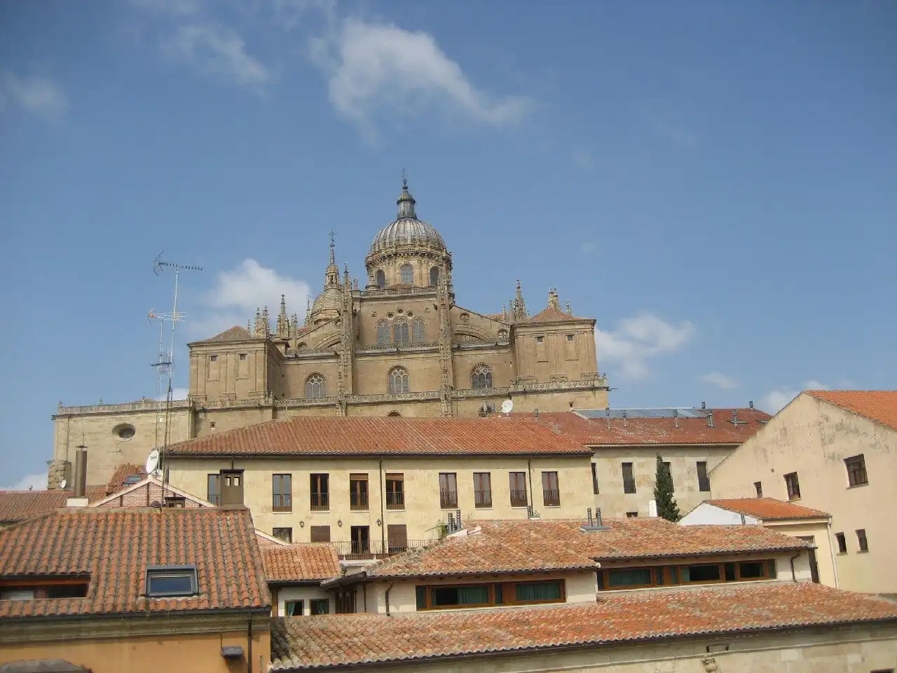 Exterior view of Flat for rent in Salamanca  with Heating, Parquet flooring and Furnished