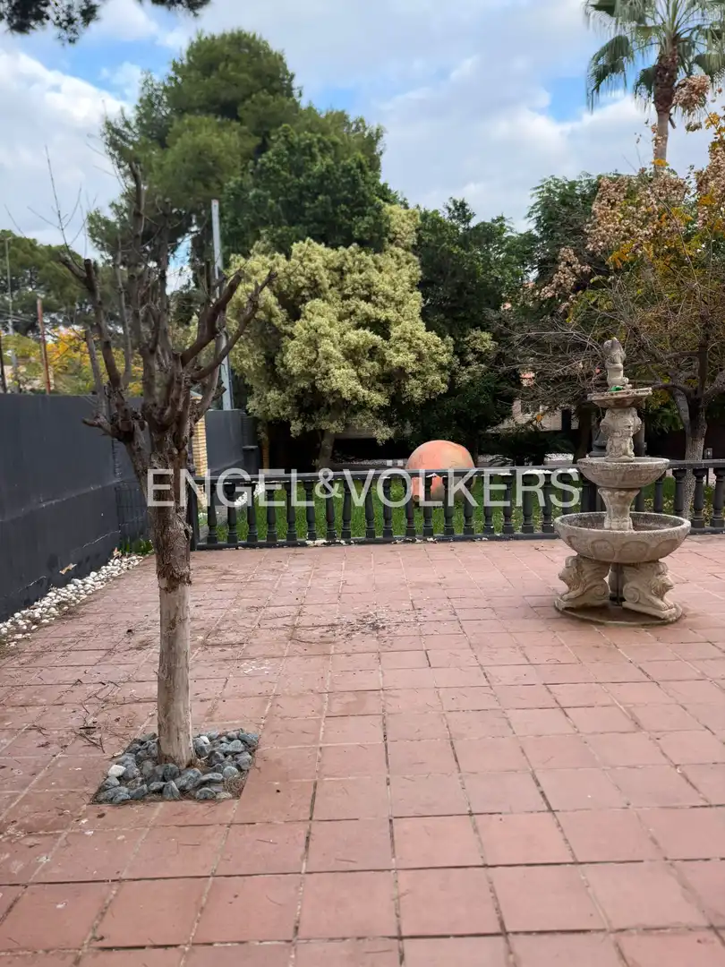 Casa o chalet de alquiler en Paterna con Aire acondicionado, Calefacción y Jardín privado