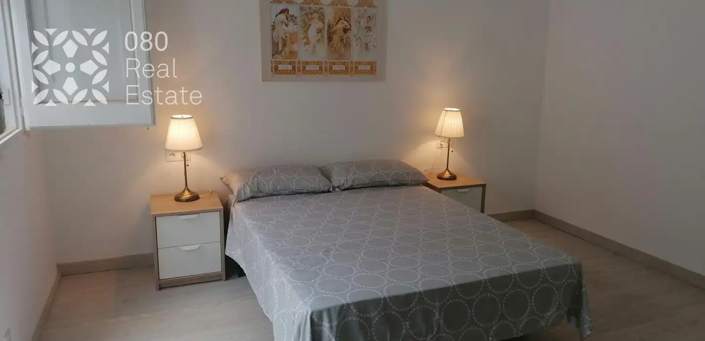 Dormitori de Planta baixa en venda en Barcelona amb Parquet i Terrassa