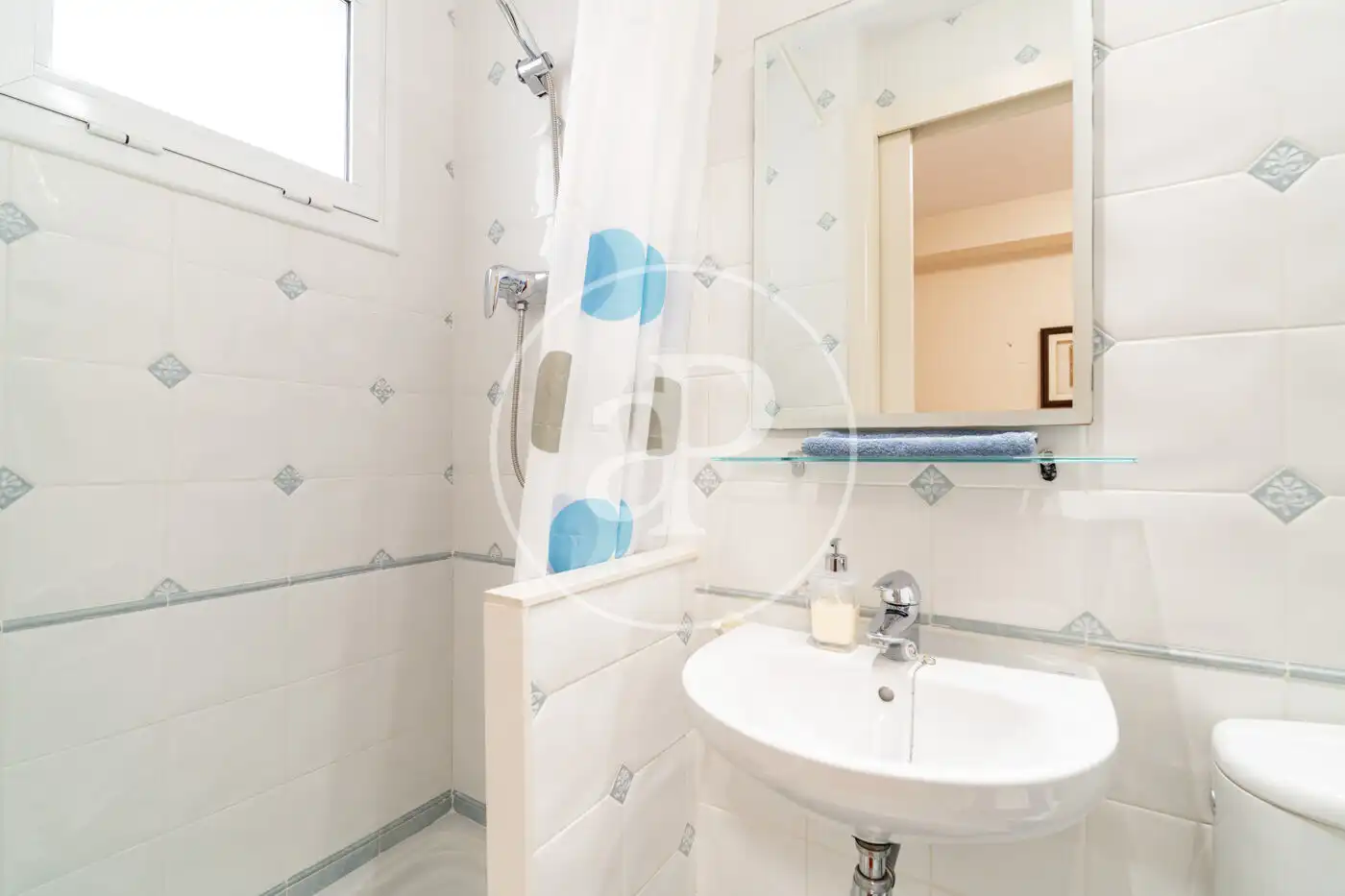Bathroom of Flat for rent in Barcelona  with Air Conditioner, Heating and Terrace